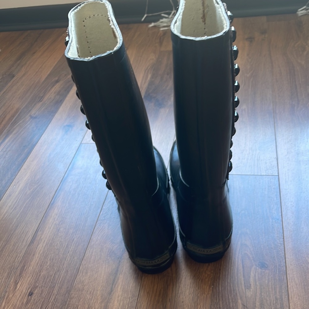 BCBGMAXAZRIA Black Studded Grommet Rainboots - Picture 11 of 13